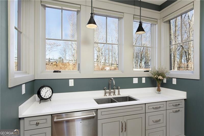 Jasper, Georgia 30143, United States, 6 Bedrooms Bedrooms, ,7 BathroomsBathrooms,Residential,Pending,78368