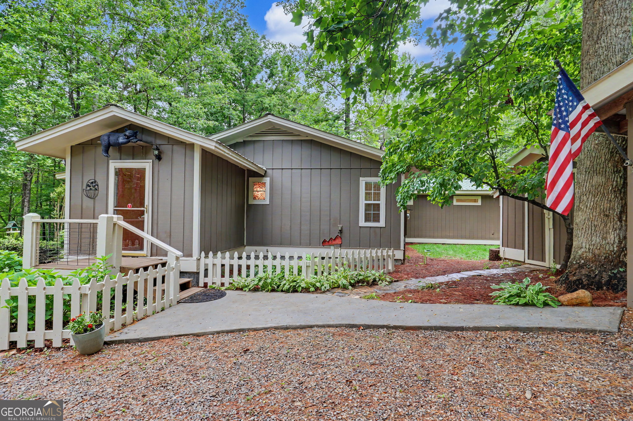 5637 Murray Cove RD