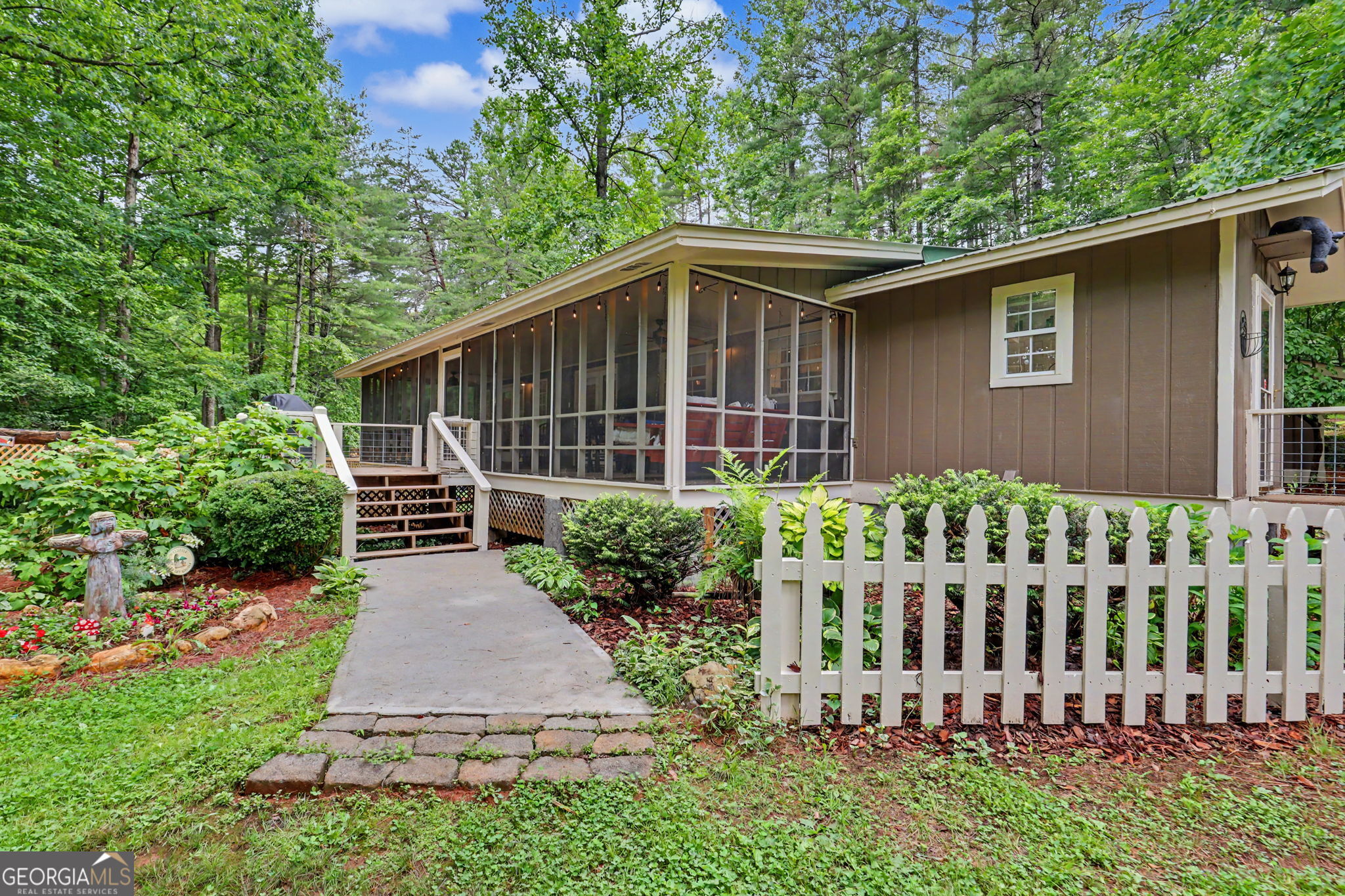 5637 Murray Cove RD