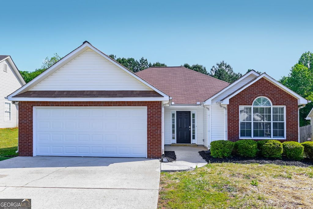 Photo of 1825 Courtyard Lane, McDonough, GA 30252 (MLS # 10680501)