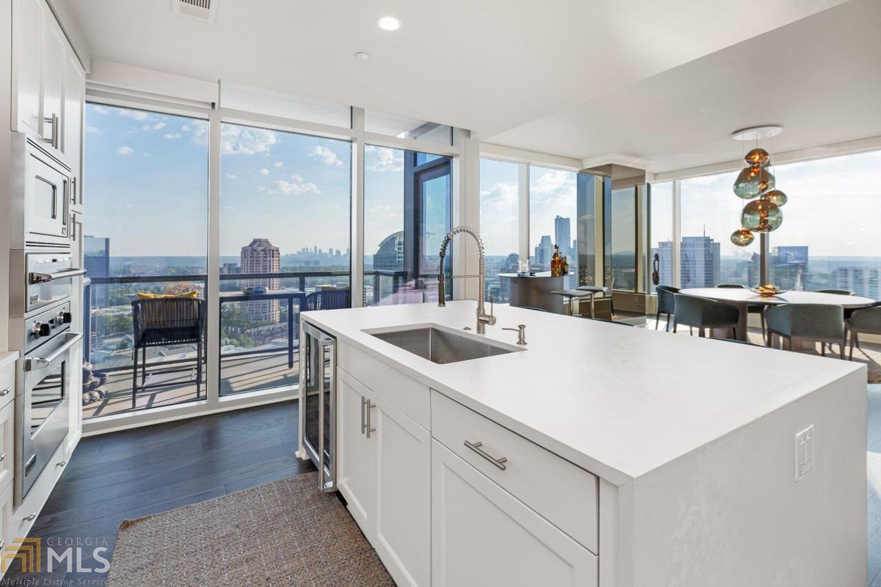 Ritz Carlton Resident - Residential