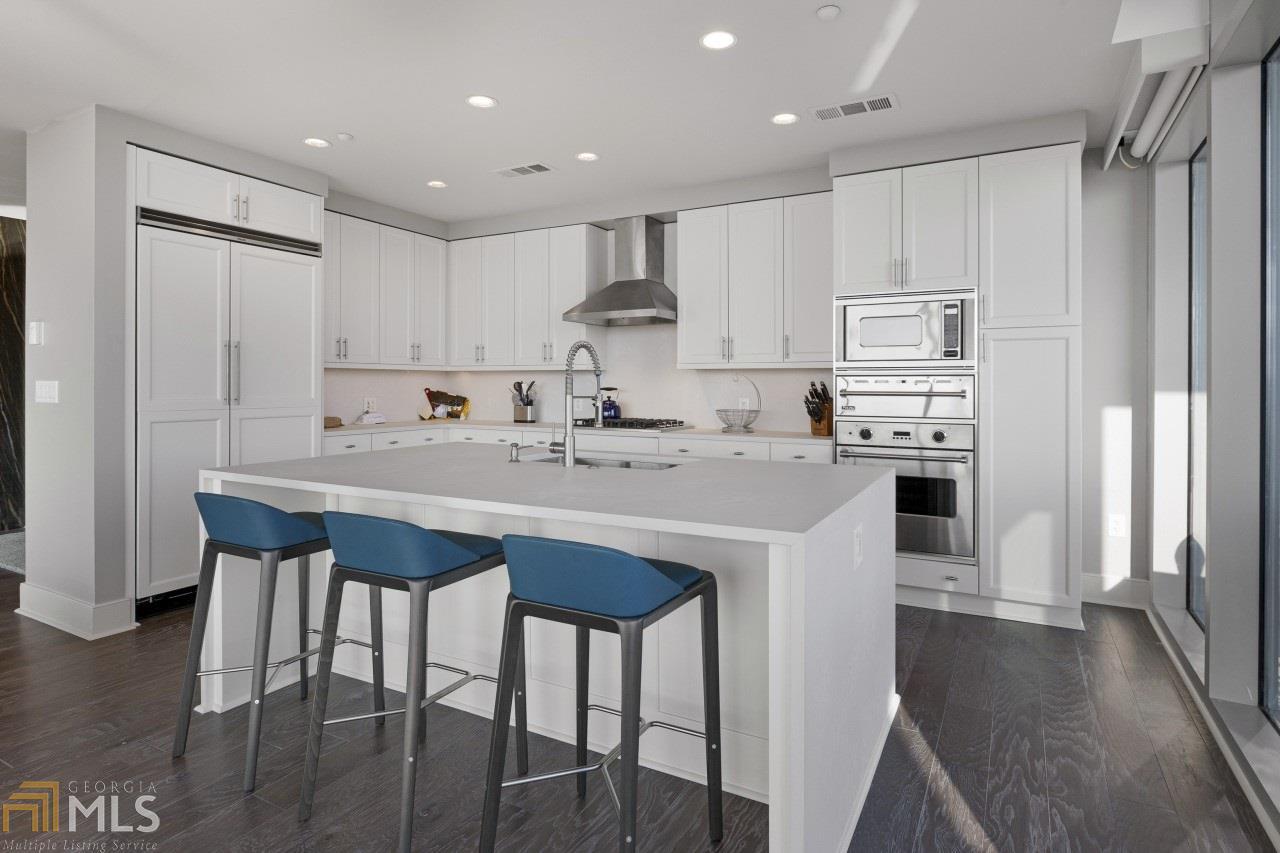 Ritz Carlton Resident - Residential