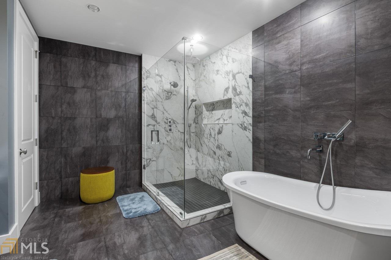 Ritz Carlton Resident - Residential