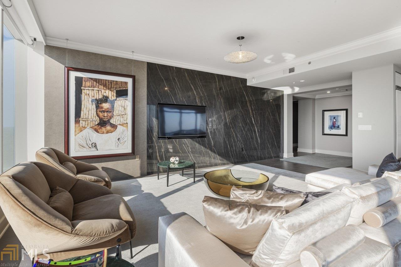 Ritz Carlton Resident - Residential