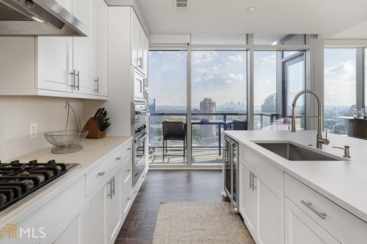 Ritz Carlton Resident - Residential