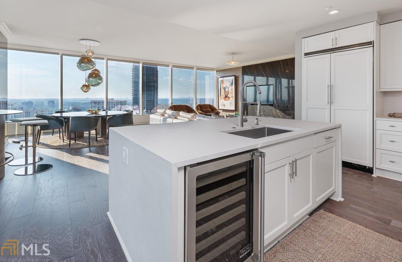 Ritz Carlton Resident - Residential