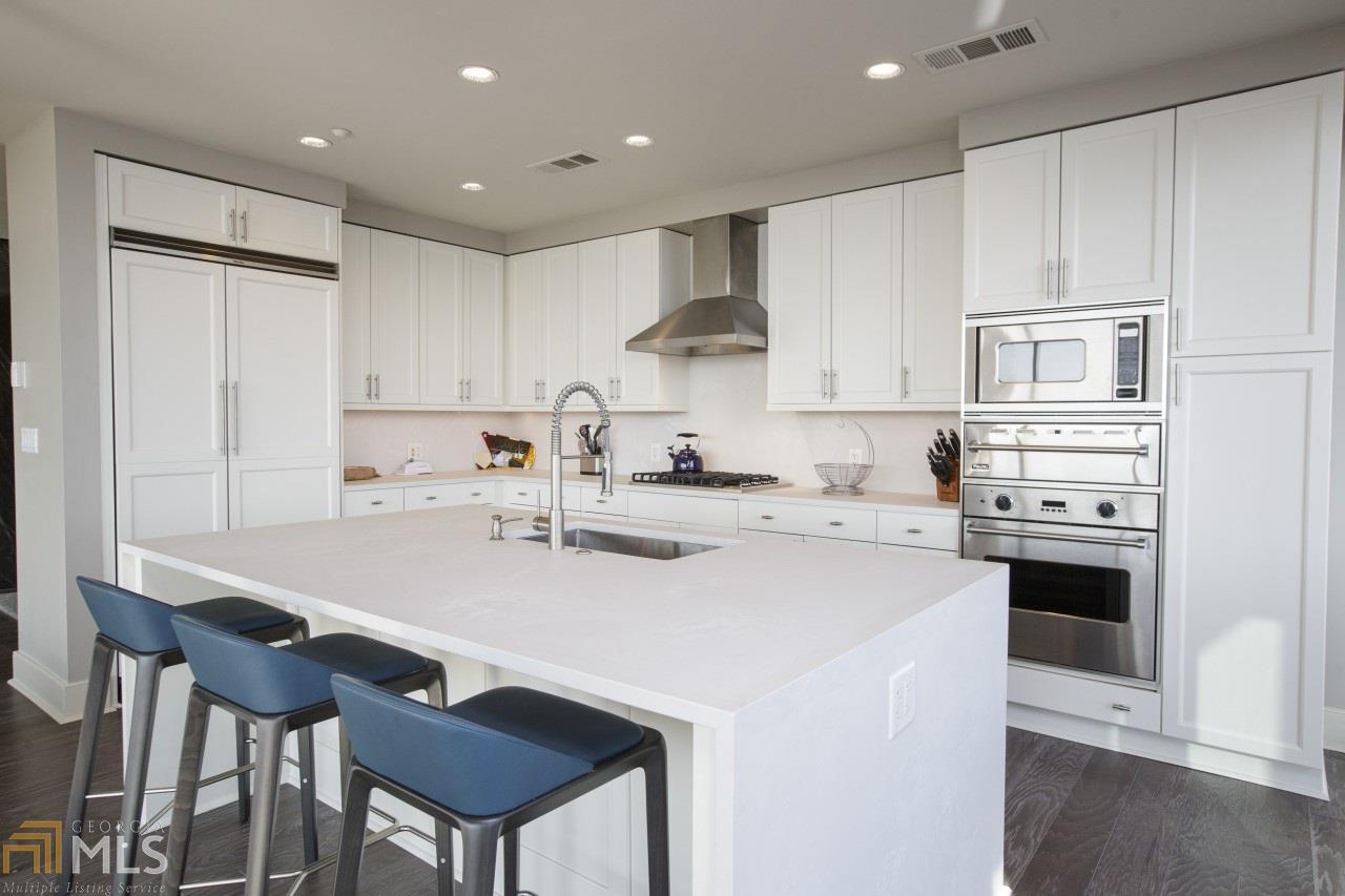 Ritz Carlton Resident - Residential