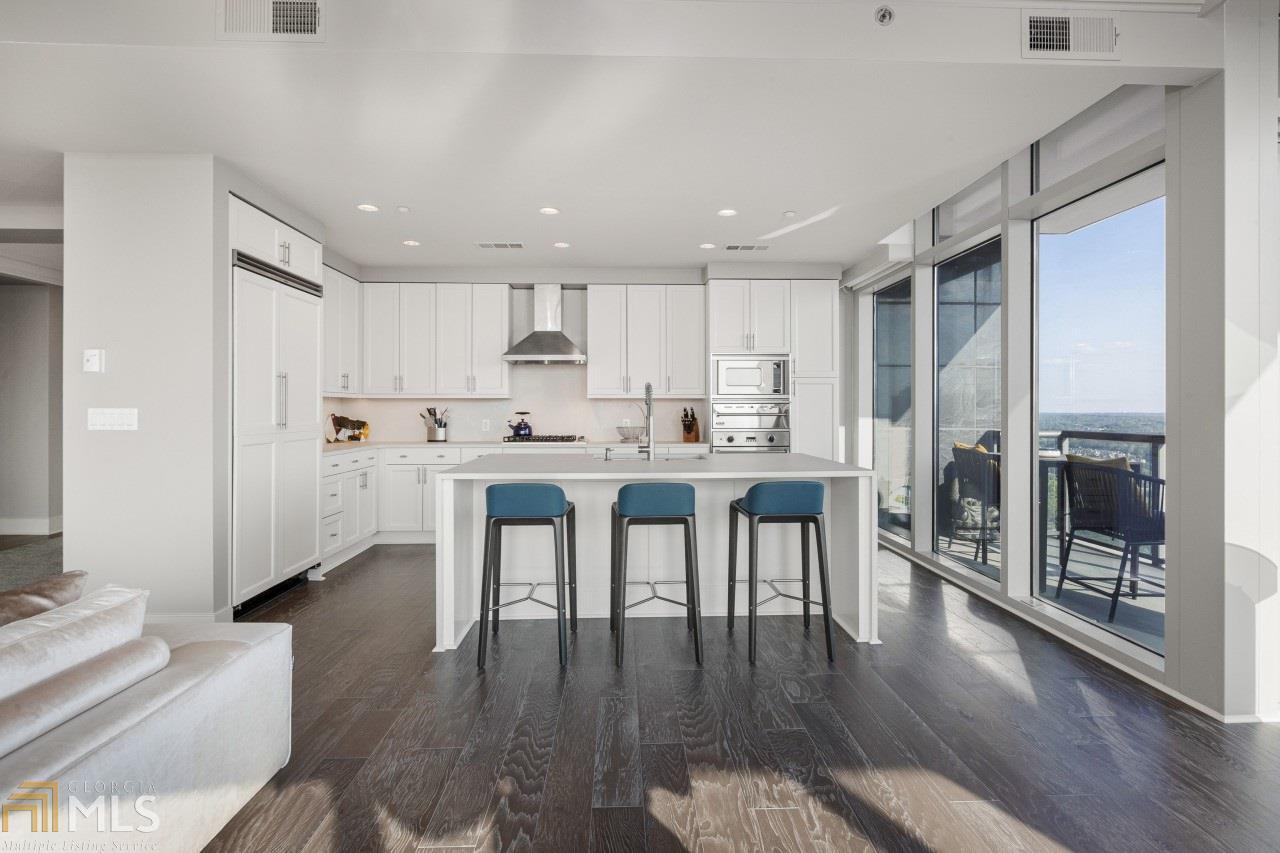 Ritz Carlton Resident - Residential