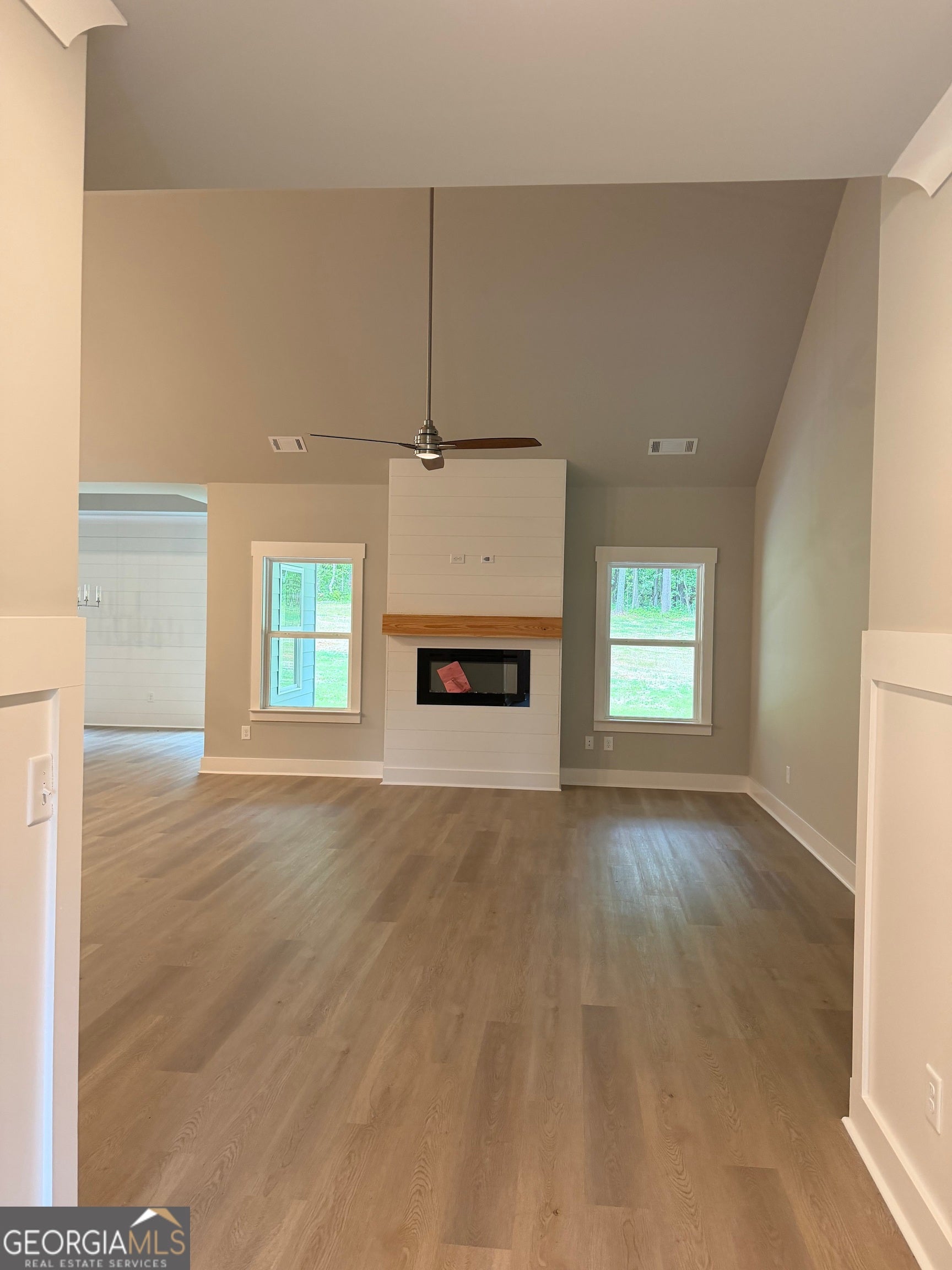 404 Tanners Bridge RD
