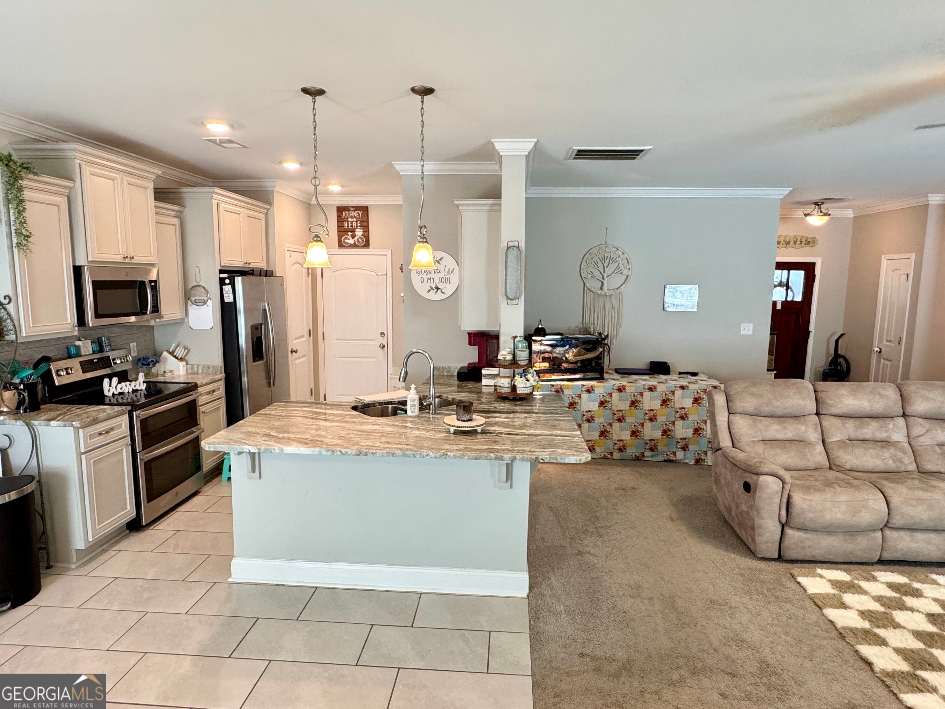229 Hallie LN