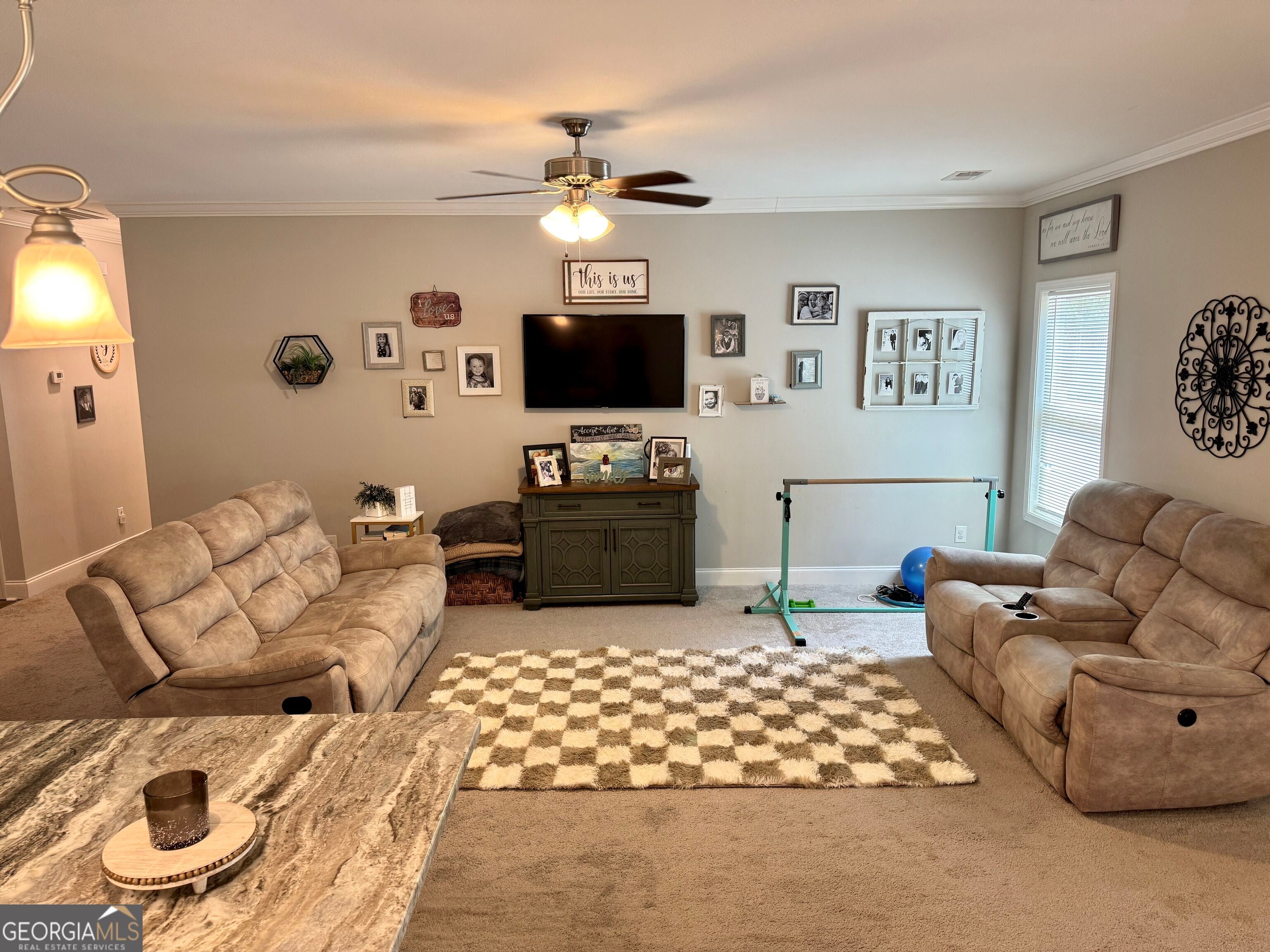 229 Hallie LN
