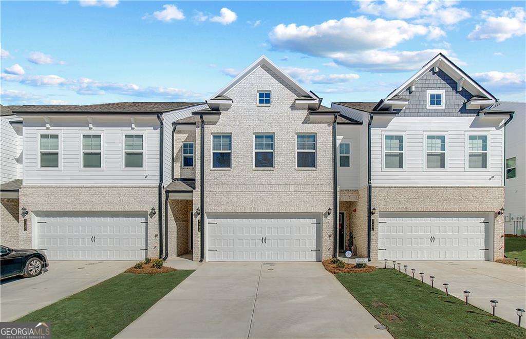 903 Eagle AVE