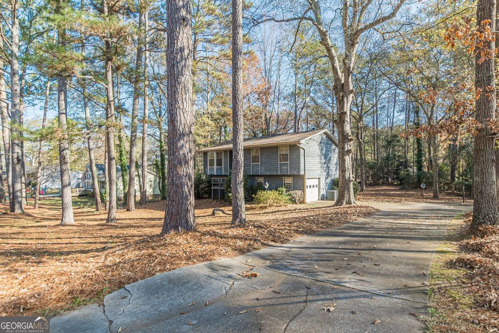 Photo of 1767 Little Fawn Trail NW, Conyers, GA 30012 (MLS # 10689831)