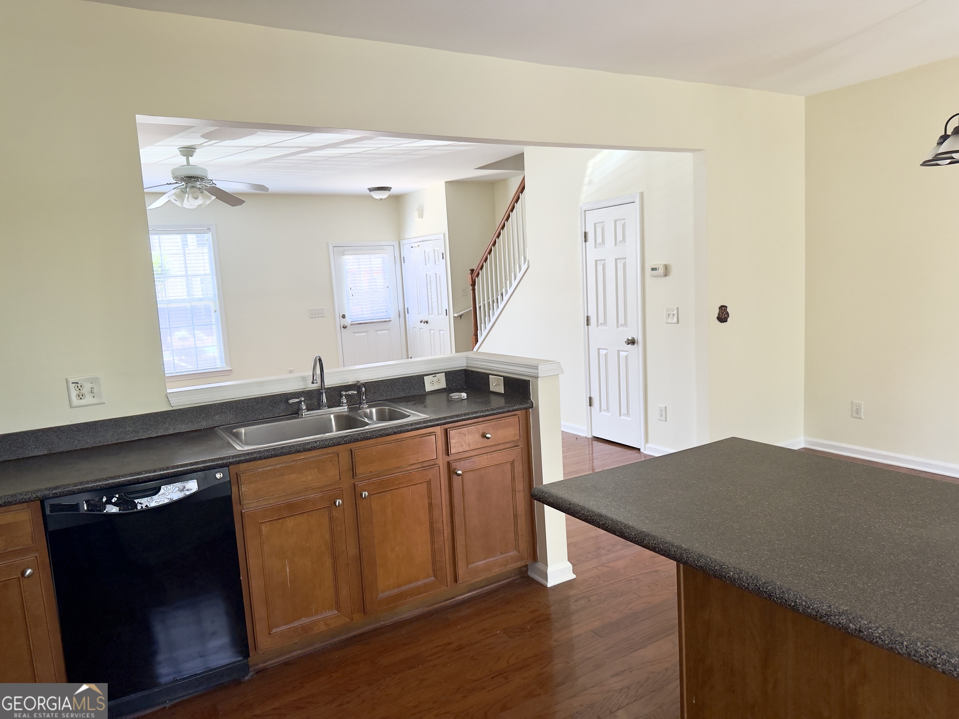 Whittington Townhome - Residential