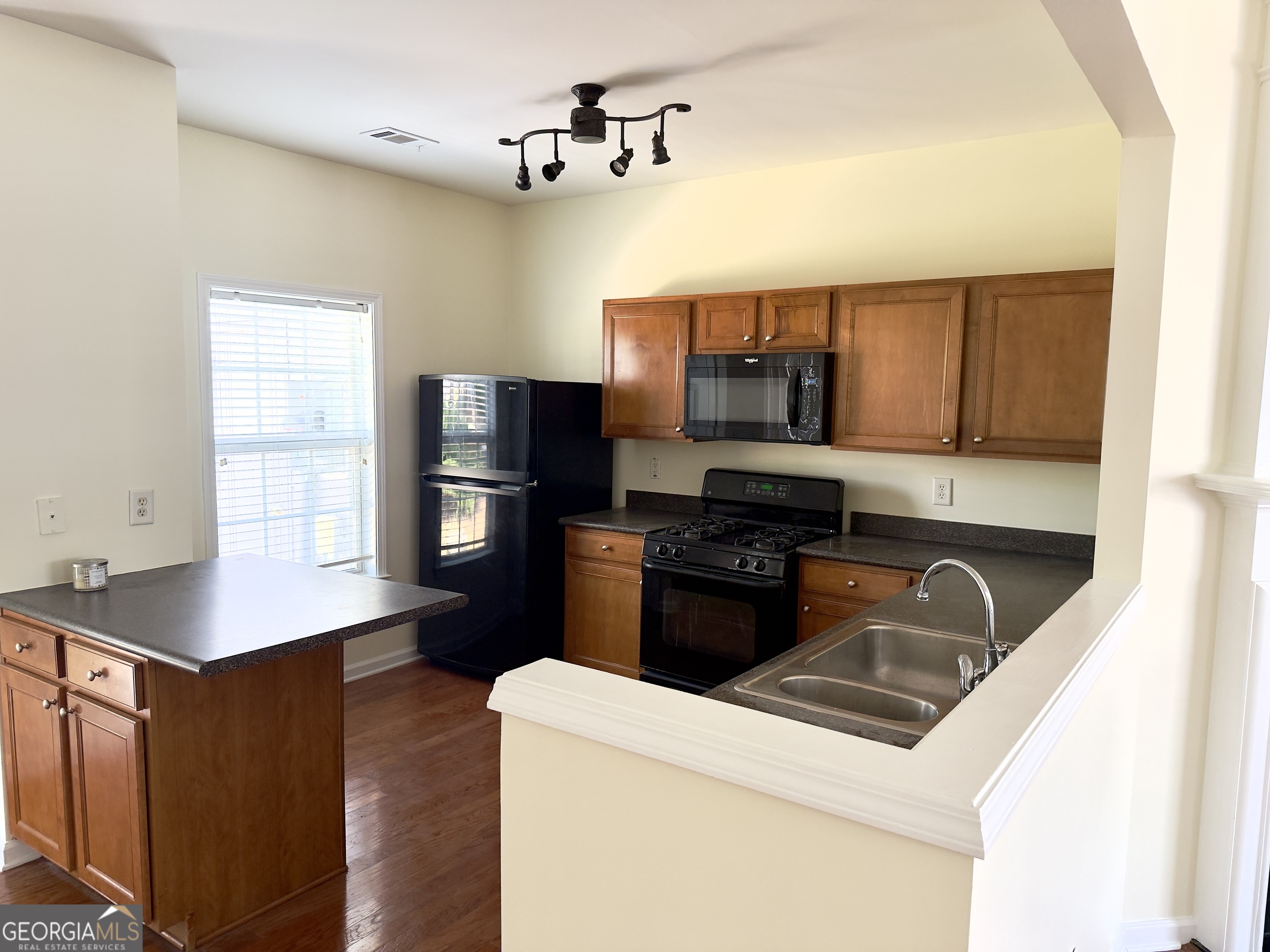 Whittington Townhome - Residential