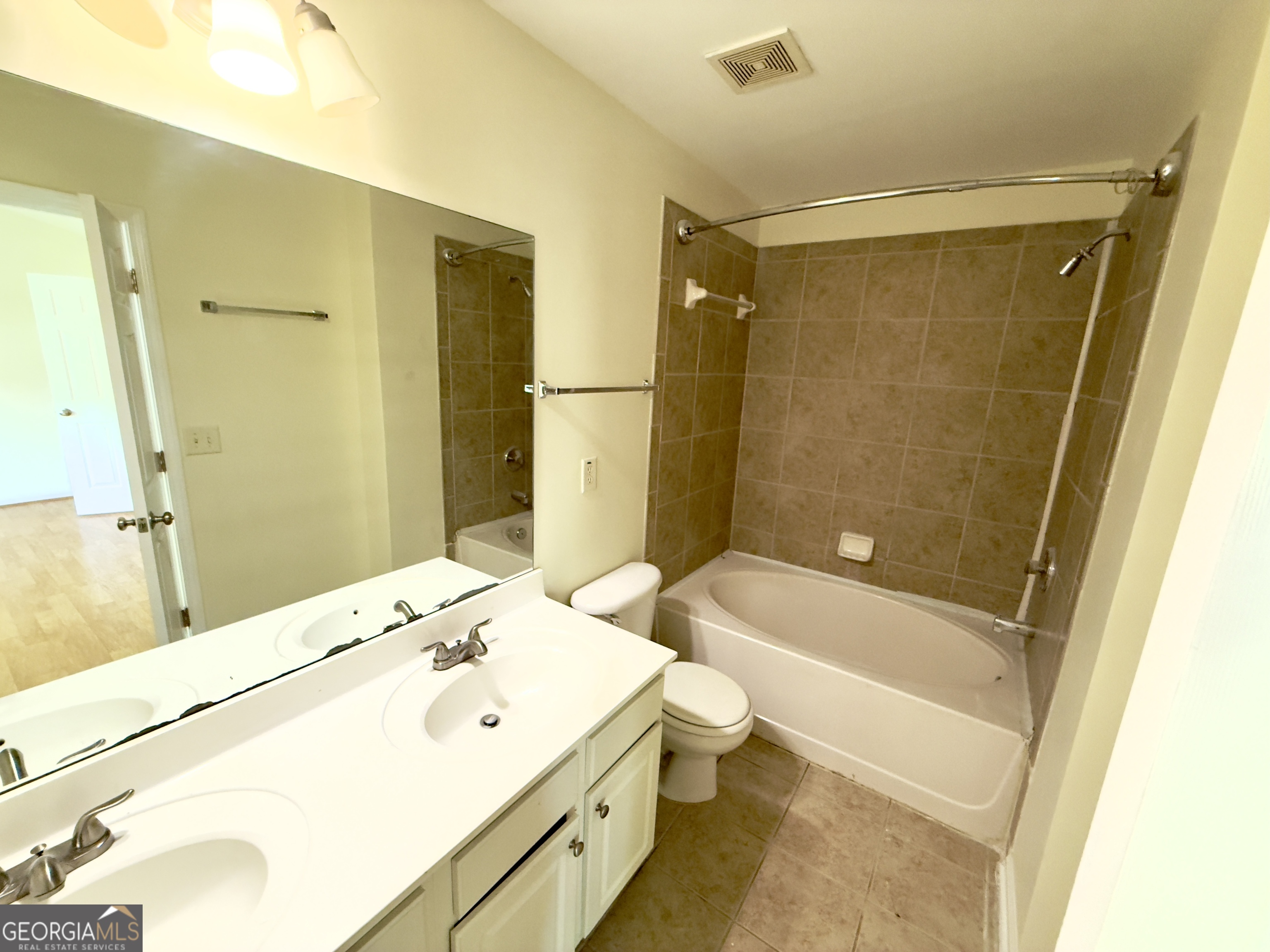 Whittington Townhome - Residential