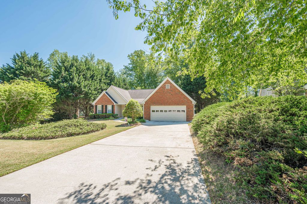 Photo of 7730 Timberline Ovlk, Cumming, GA 30041 (MLS # 10735839)