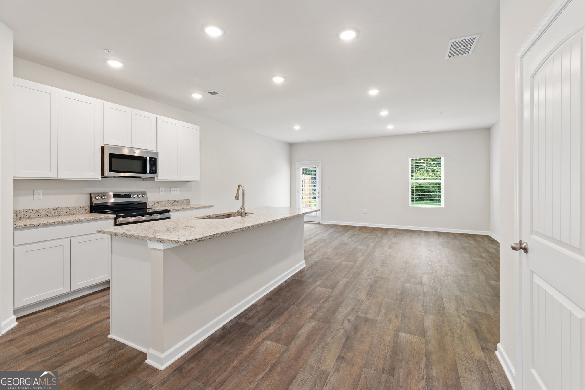 8339 Columbia CT