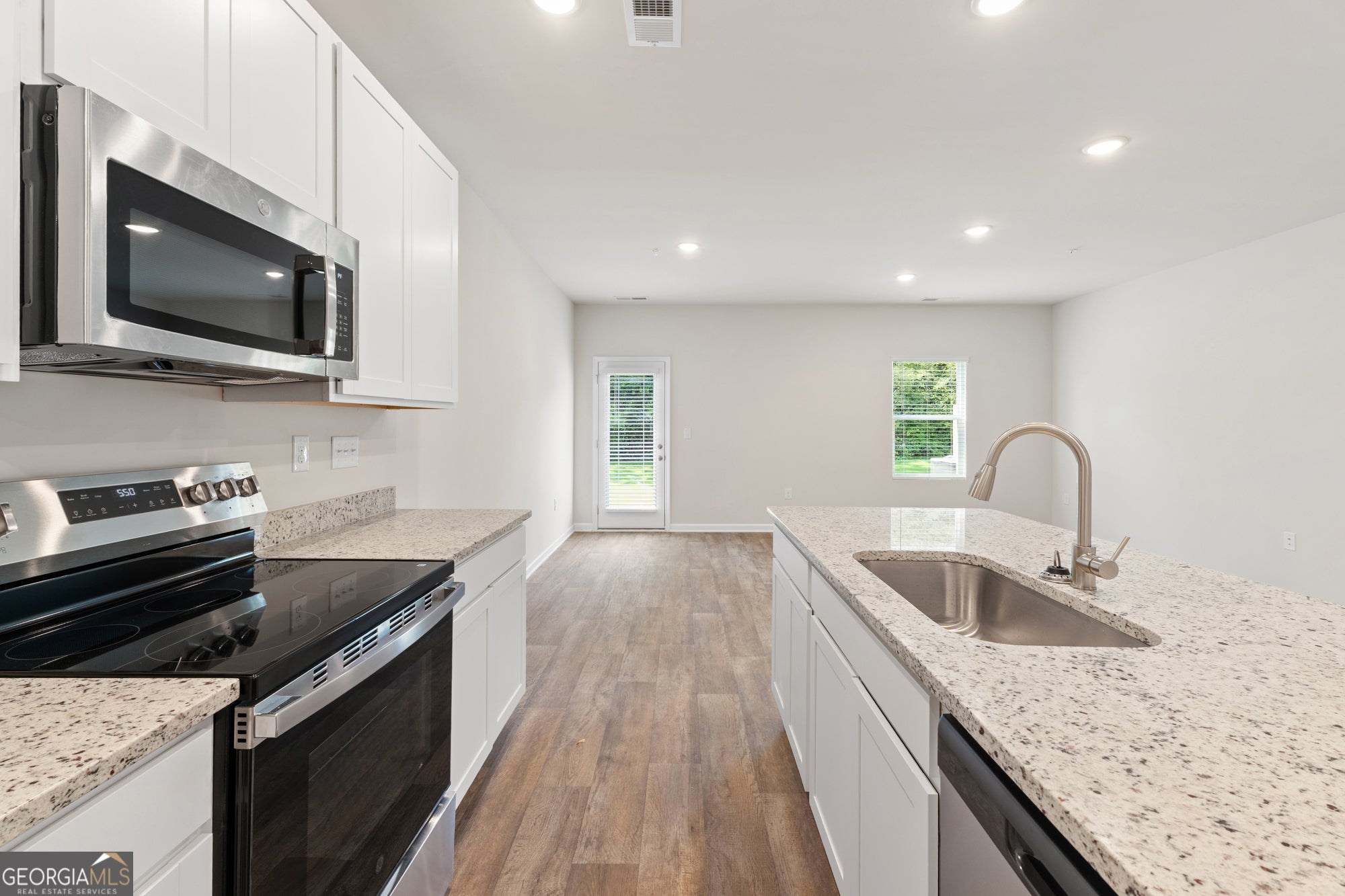 8339 Columbia CT