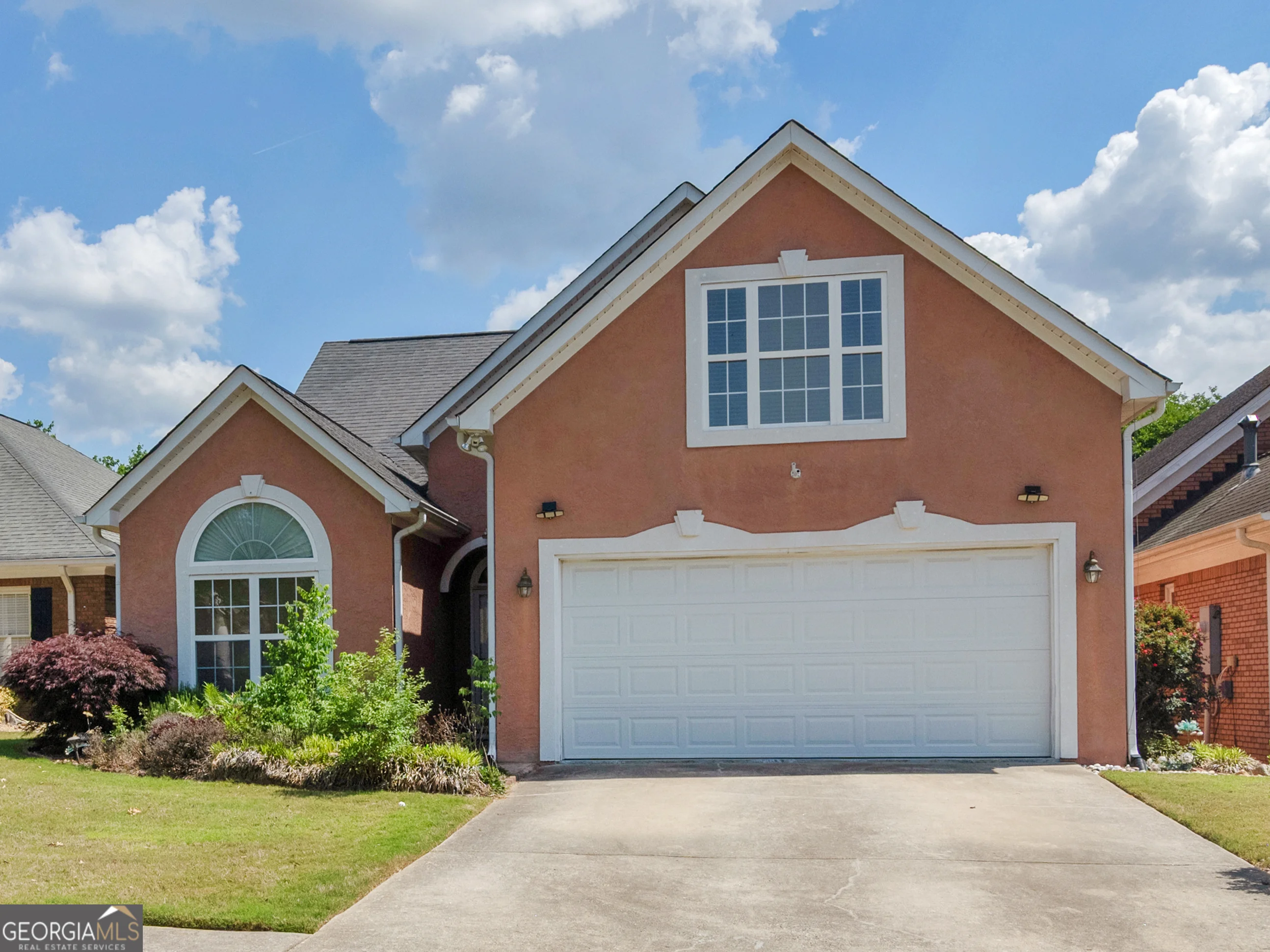 102 Carron Lane