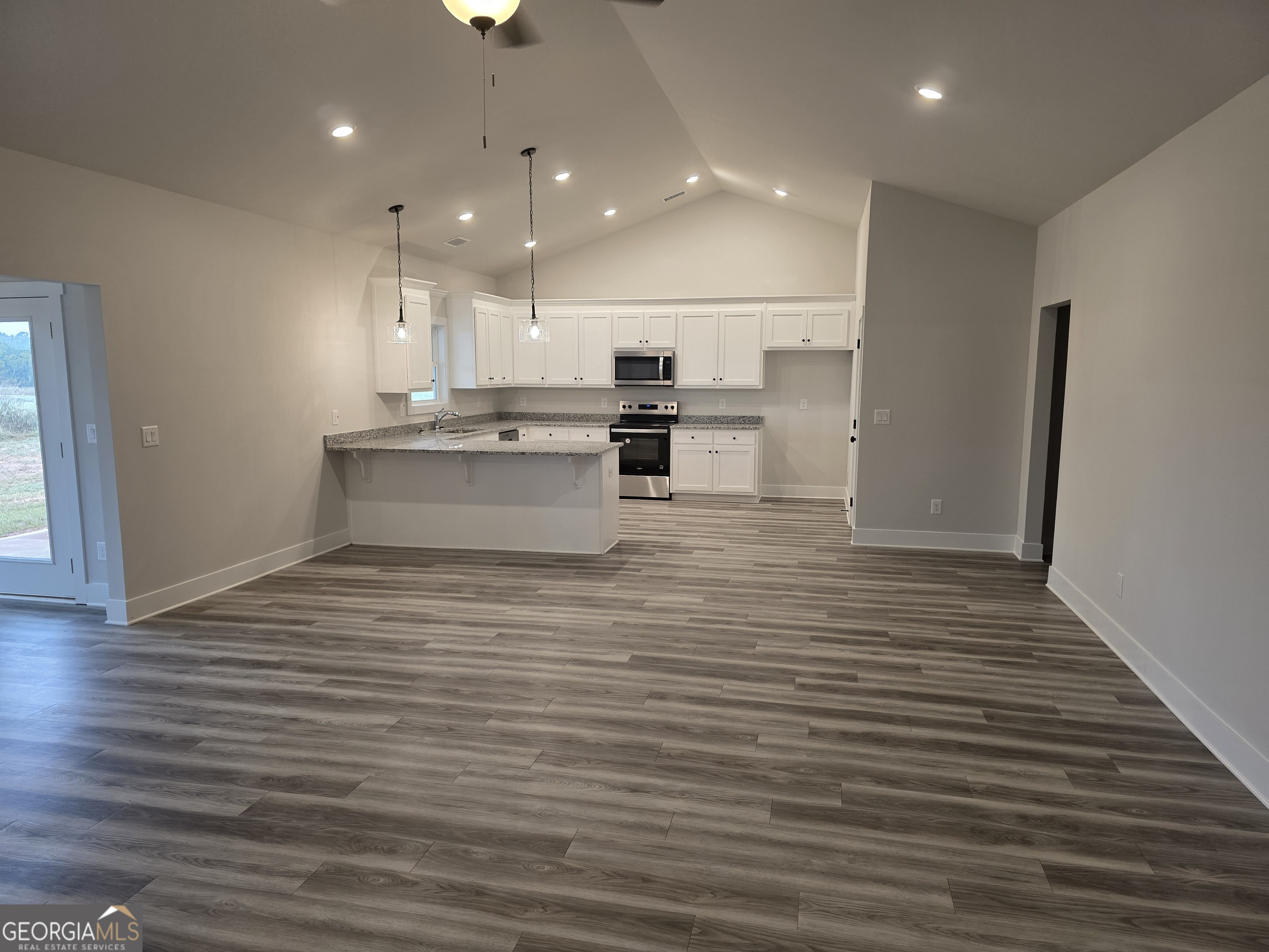 1080 Madison Hills DR 5