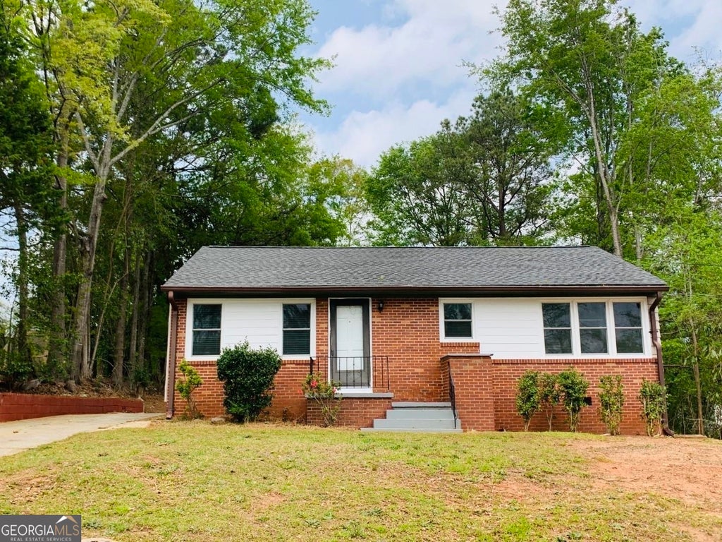 Photo of 69 4th Street, Newnan, GA 30263 (MLS # 10788892)
