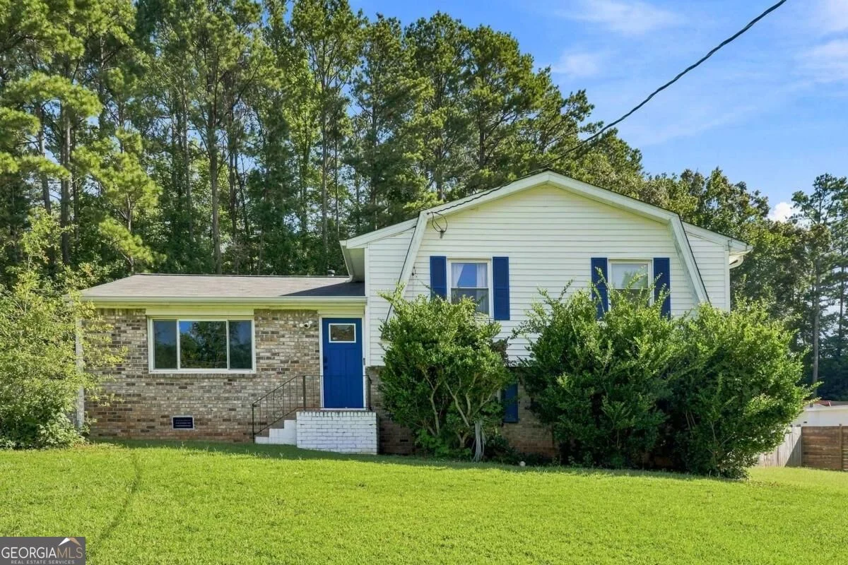 624 Village Lane Drive SW