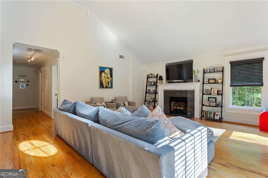 Riverside - Residential