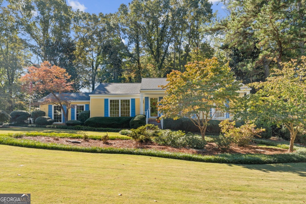 Photo of 310 Lamplighter Lane SE, Marietta, GA 30067 (MLS # 10880049)