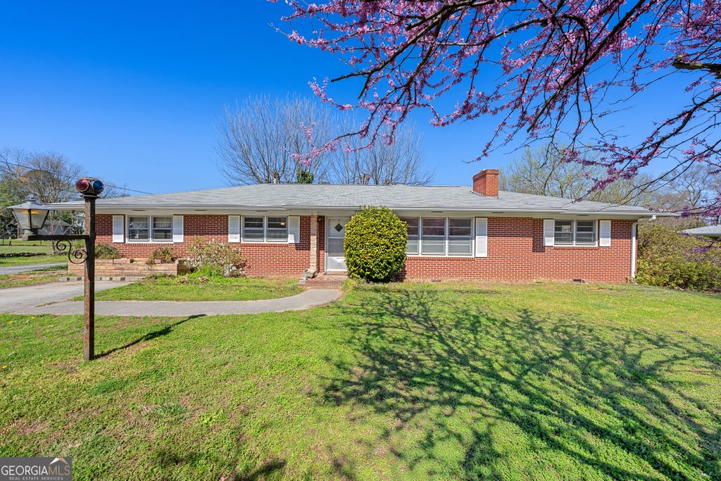 Photo of 868 Fairview Avenue, Hartwell, GA 30643 (MLS # 10710764)