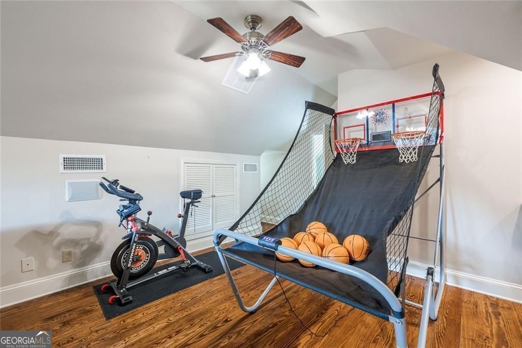 Atlanta, Georgia 30305, United States, 5 Bedrooms Bedrooms, ,3 BathroomsBathrooms,Residential,Active,206581