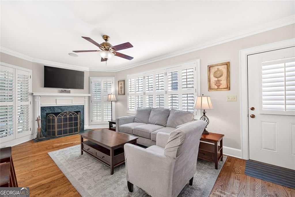 Atlanta, Georgia 30305, United States, 5 Bedrooms Bedrooms, ,3 BathroomsBathrooms,Residential,Active,206581