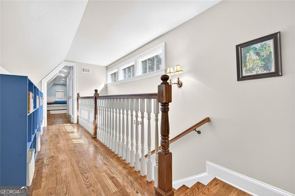 Atlanta, Georgia 30305, United States, 5 Bedrooms Bedrooms, ,3 BathroomsBathrooms,Residential,Active,206581