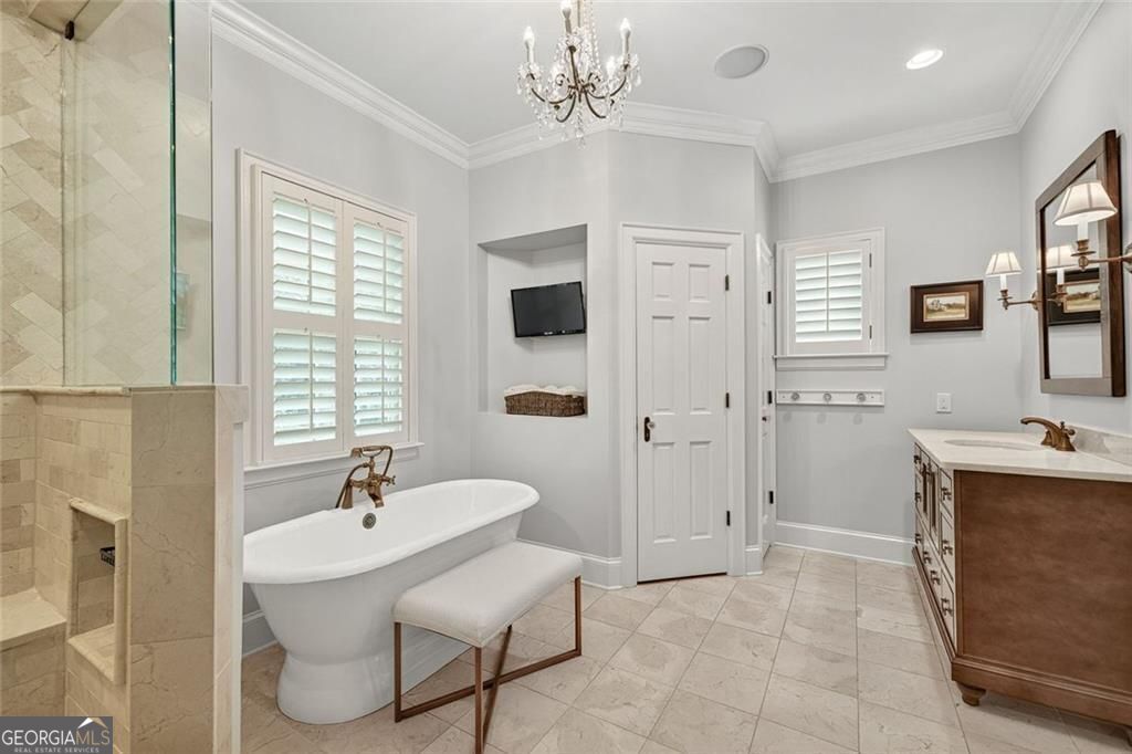 Atlanta, Georgia 30305, United States, 5 Bedrooms Bedrooms, ,3 BathroomsBathrooms,Residential,Active,206581