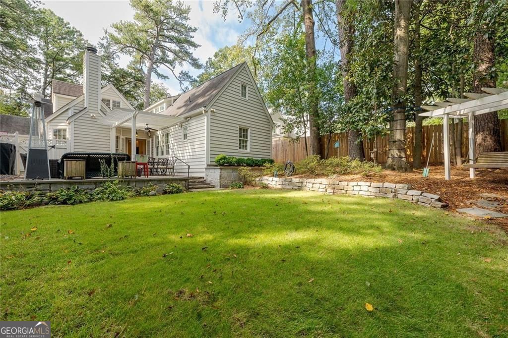 Atlanta, Georgia 30305, United States, 5 Bedrooms Bedrooms, ,3 BathroomsBathrooms,Residential,Active,206581