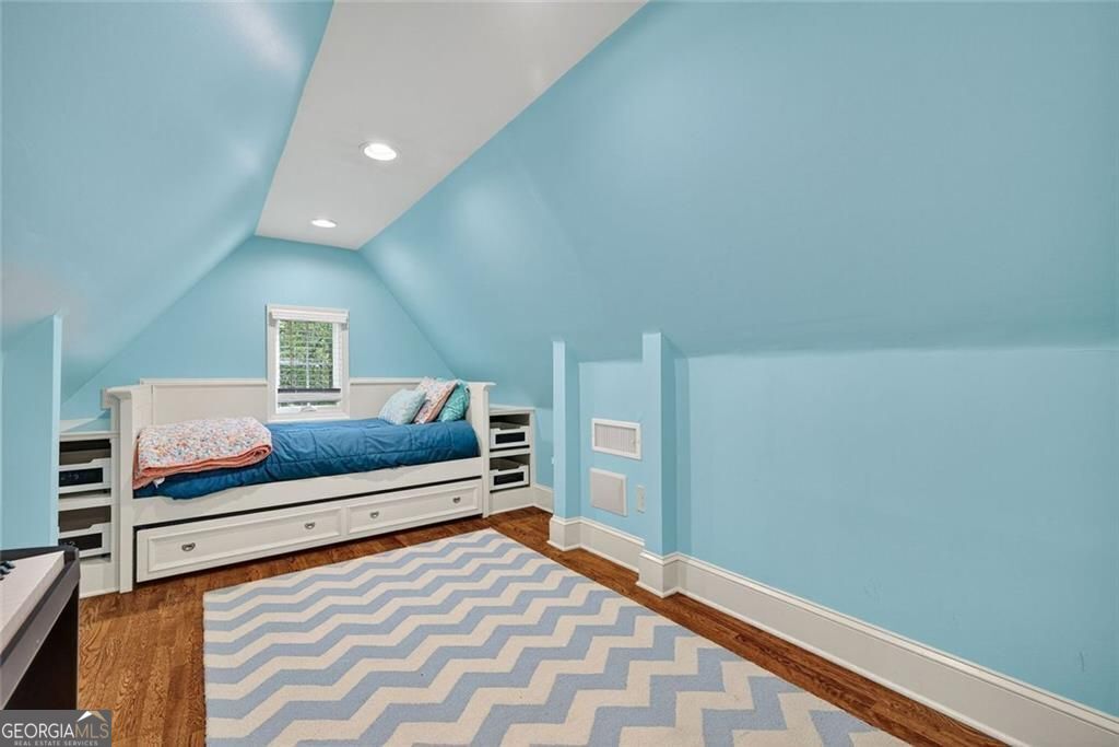 Atlanta, Georgia 30305, United States, 5 Bedrooms Bedrooms, ,3 BathroomsBathrooms,Residential,Active,206581