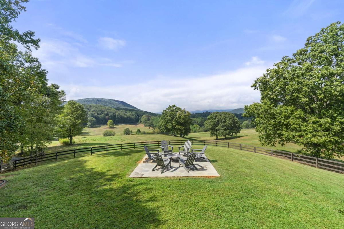 2653 Ben T Huiet HWY