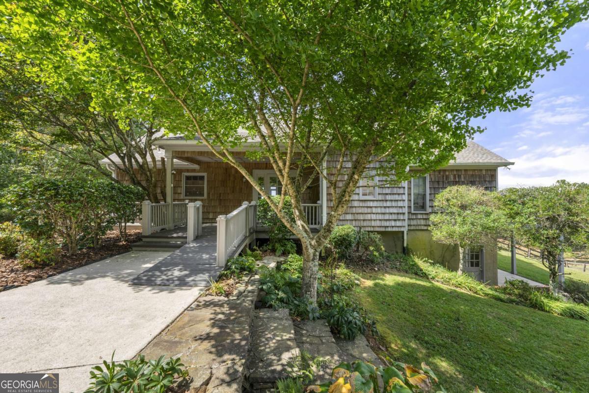 2653 Ben T Huiet HWY