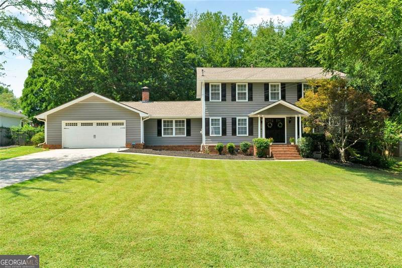 2580 FLEUR DE LIS PL