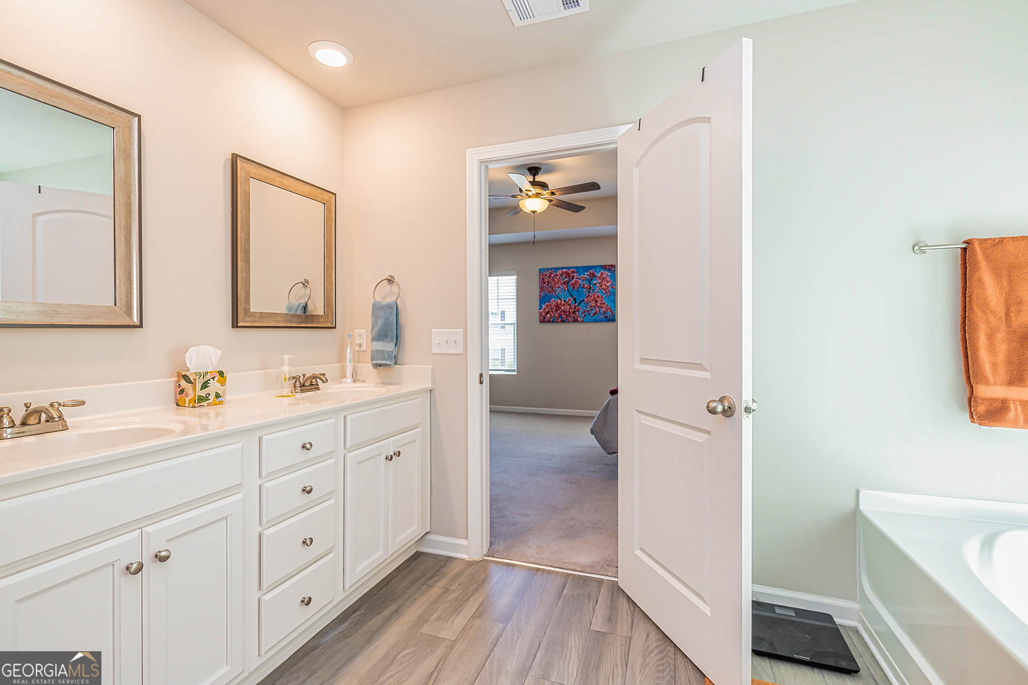 Newnan, Georgia 30265, United States, 4 Bedrooms Bedrooms, ,3 BathroomsBathrooms,Residential,Active,112387