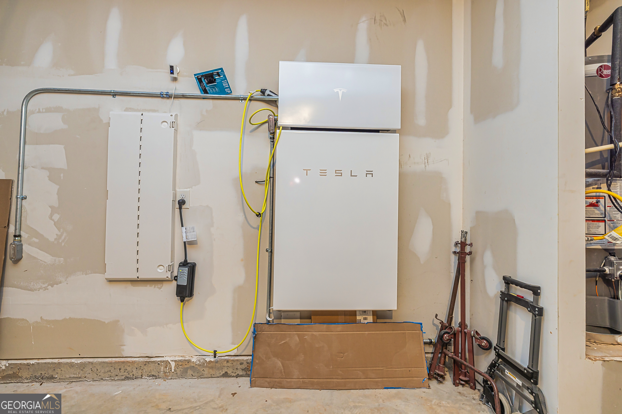 Newnan, Georgia 30265, United States, 4 Bedrooms Bedrooms, ,3 BathroomsBathrooms,Residential,Active,112387