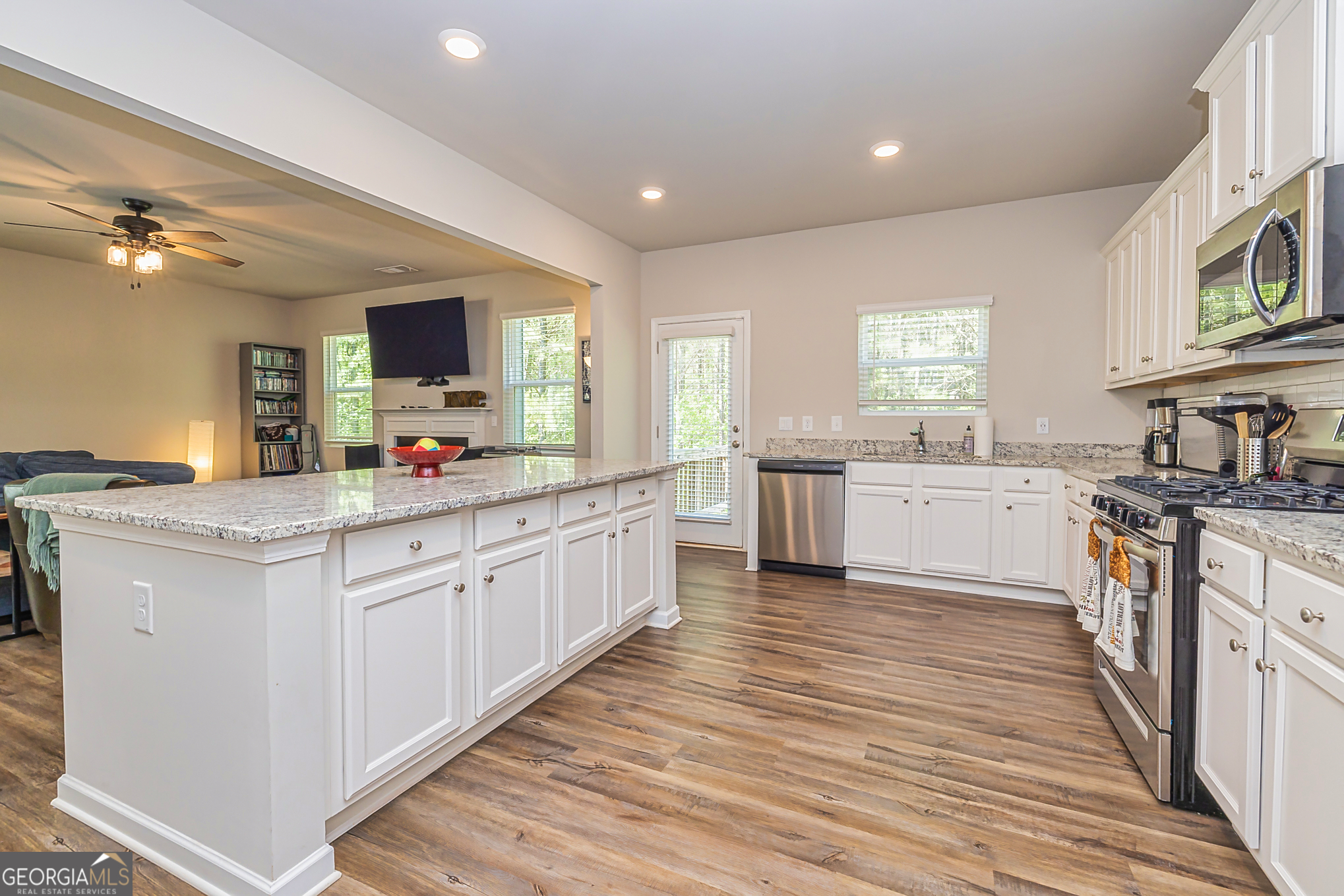 Newnan, Georgia 30265, United States, 4 Bedrooms Bedrooms, ,3 BathroomsBathrooms,Residential,Active,112387