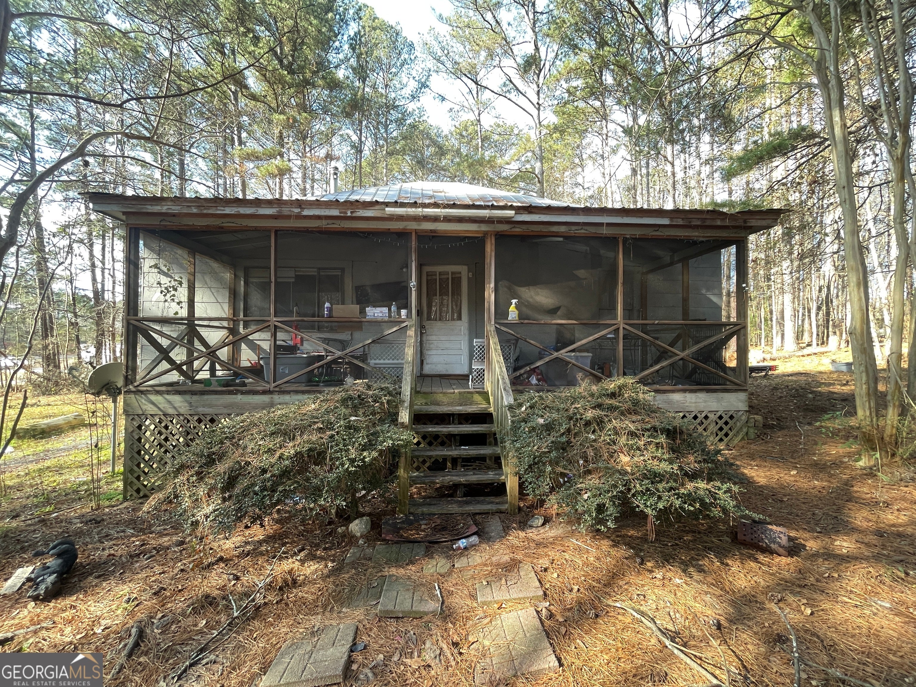 1811 McNutt Creek RD