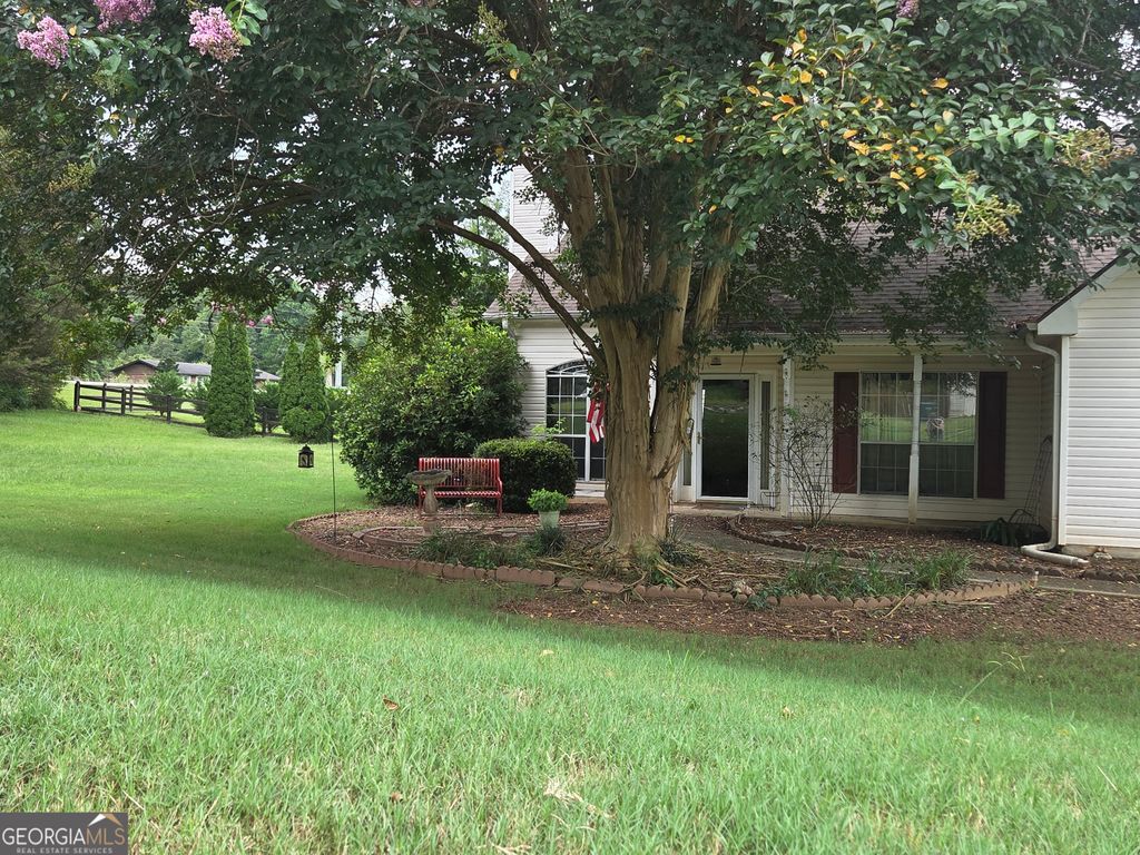Photo of 9 Dogwood Ridge, Hampton, GA 30228 (MLS # 10813713)