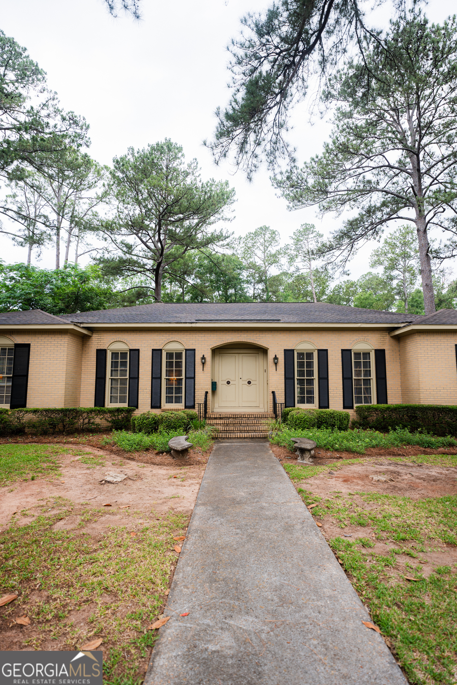 1231 Hilltop DR