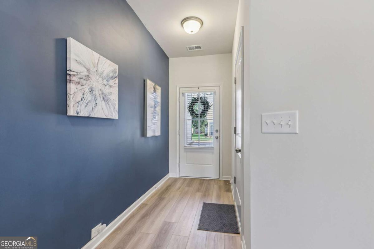 1181 Chastain DR