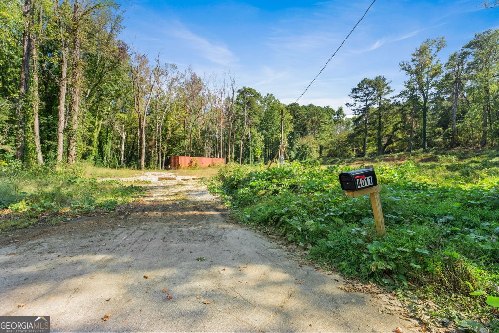 Photo of 4011 W Hilda Circle, Decatur, GA 30035 (MLS # 10872937)
