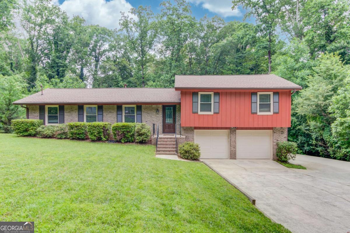 1148 Woodland CIR