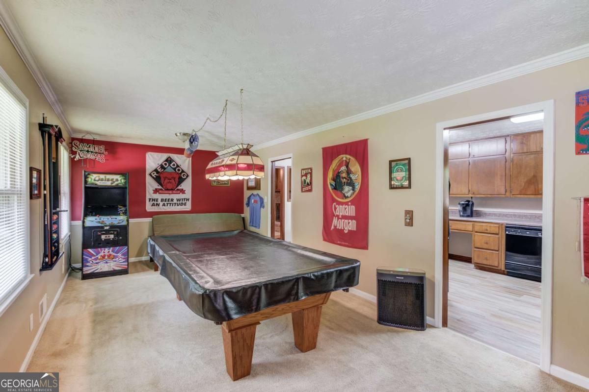 1148 Woodland CIR