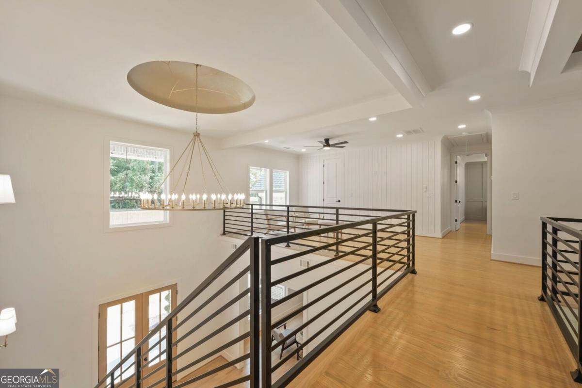 942 Cooper RD